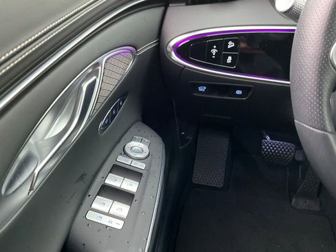 Used 2025 Genesis Electrified GV70 Advanced w/ Prestige Package image 32