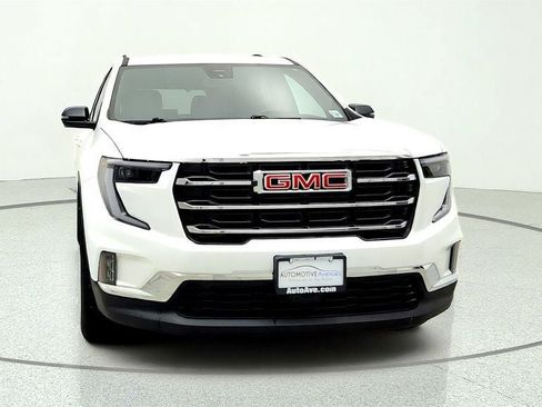 Used 2024 GMC Acadia Elevation w/ Luxury Package AWD/4WD image 2