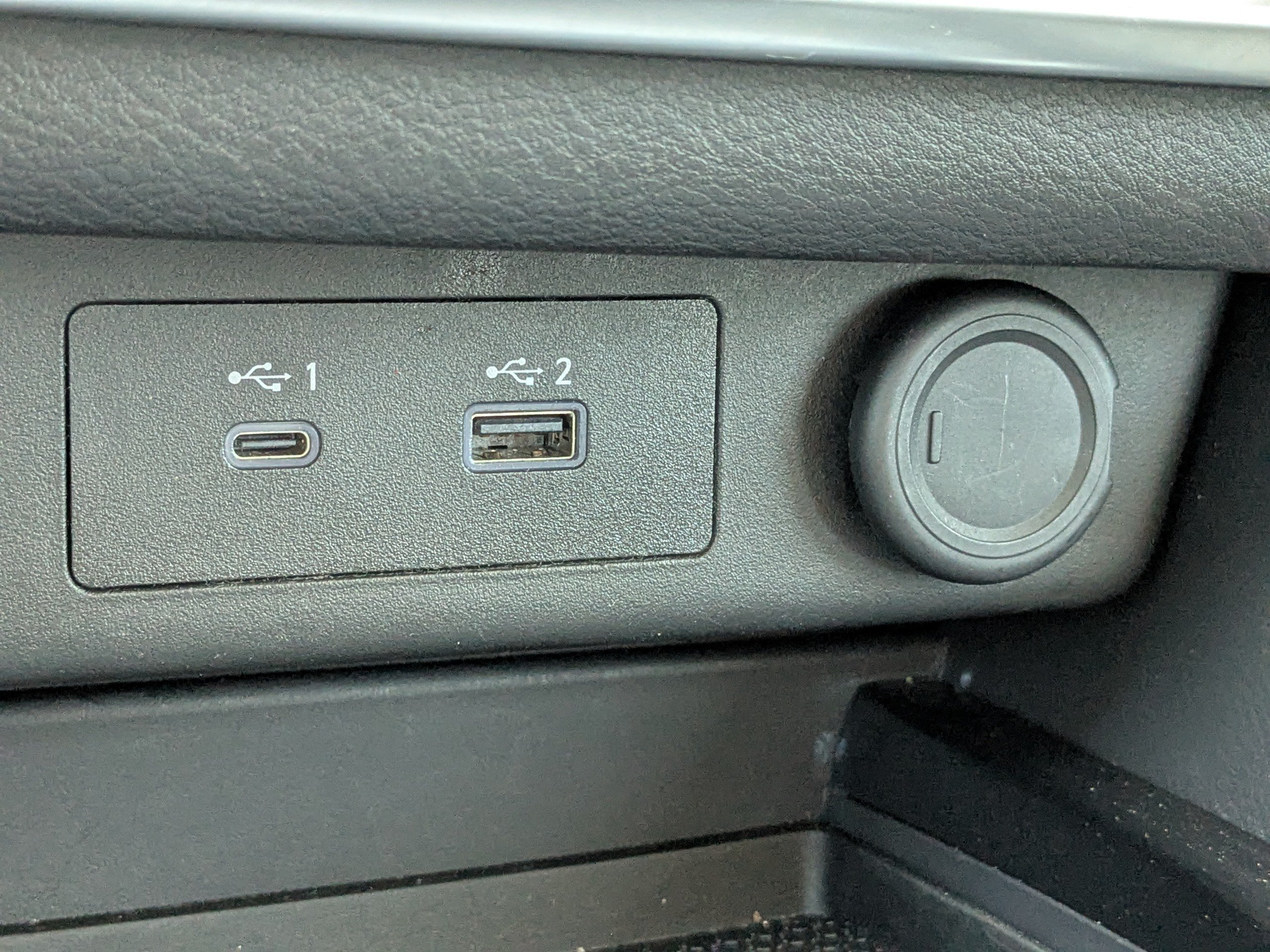Used 2023 Nissan Rogue SV FWD image 23