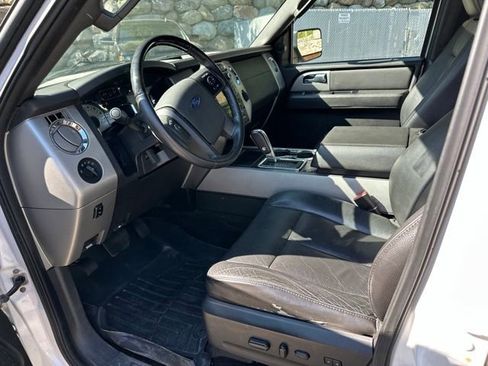 Used 2012 Ford Expedition Limited AWD/4WD image 9