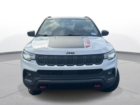 Used 2022 Jeep Compass Trailhawk w/ Sun and Sound Group AWD/4WD image 3