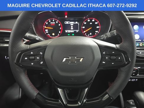 Used 2023 Chevrolet TrailBlazer RS w/ Convenience Package AWD/4WD image 18
