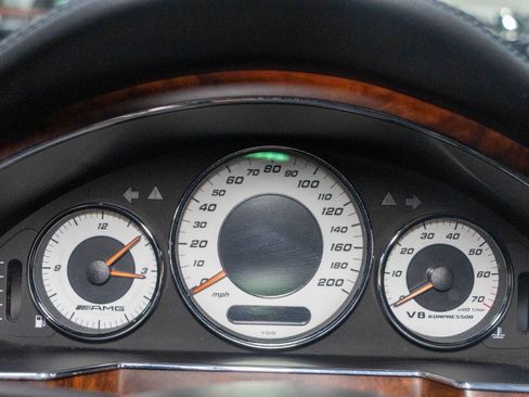 Used 2006 Mercedes-Benz CLS 55 AMG image 12