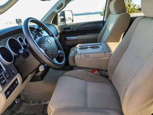 Used 2011 Toyota Tundra 2WD CrewMax w/ Tow Pkg image 17