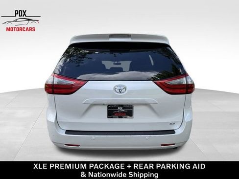 Used 2017 Toyota Sienna XLE Premium FWD image 6