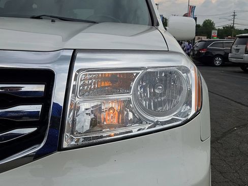 Used 2015 Honda Pilot Touring image 10
