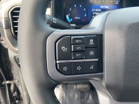 Used 2025 Ford F150 Lariat w/ Equipment Group 501A Mid image 28