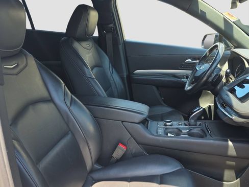 Used 2022 Cadillac XT4 Premium Luxury w/ Safety Alert Package AWD/4WD image 19
