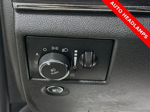 Used 2018 Jeep Grand Cherokee High Altitude image 11