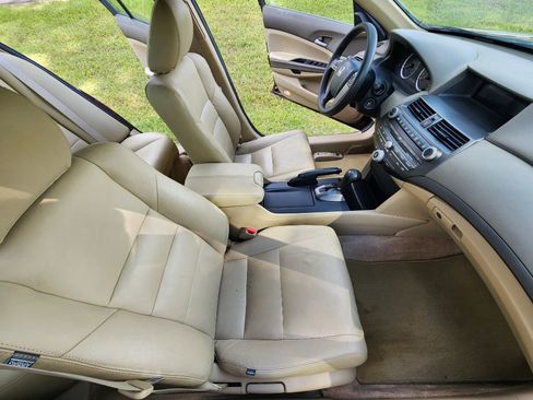 Used 2010 Honda Accord LX image 15