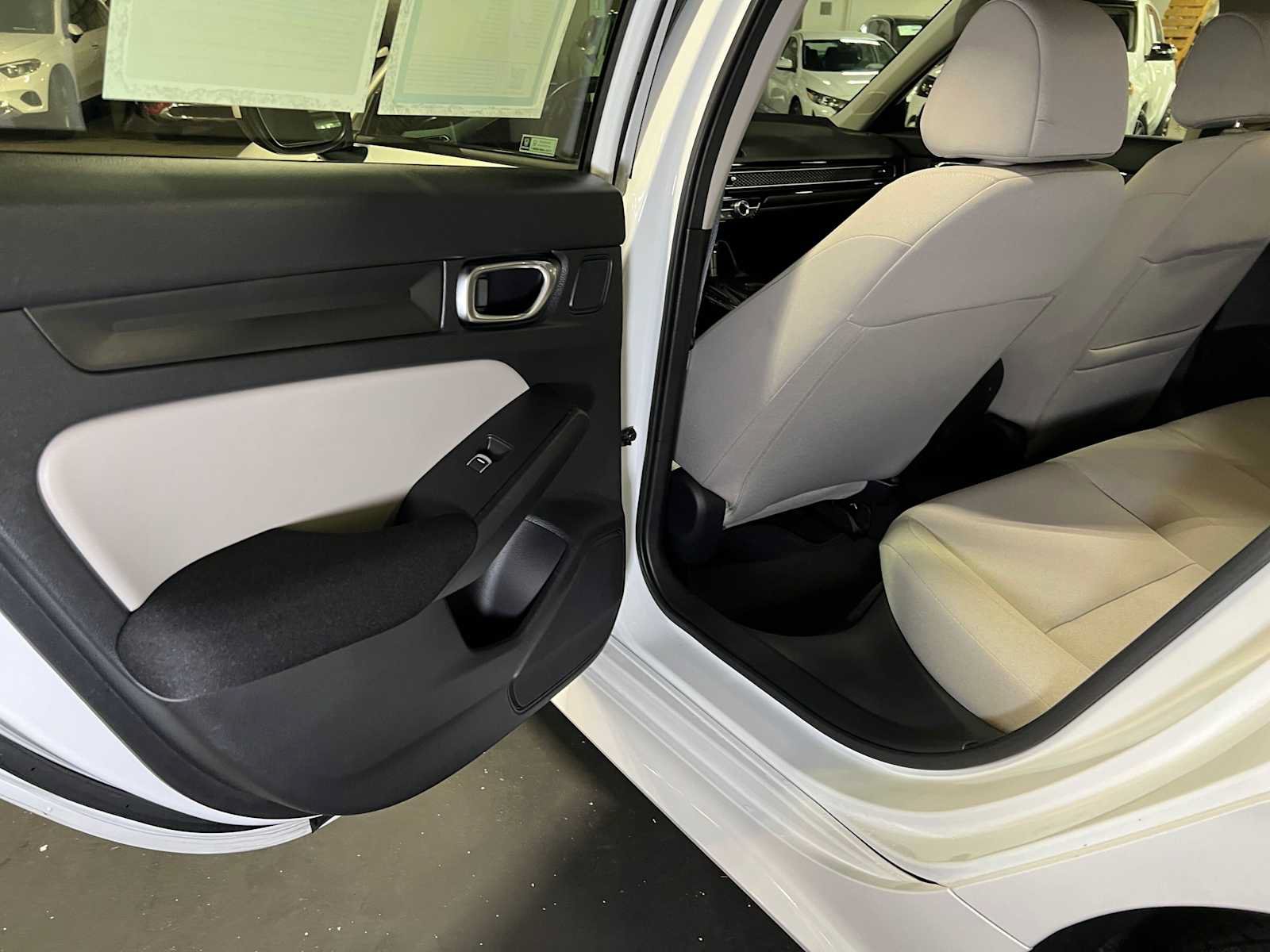 Used 2022 Honda Civic EX image 16