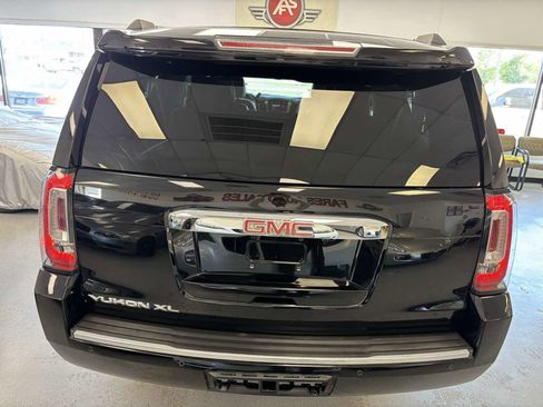 Used 2015 GMC Yukon XL Denali w/ Premium Package AWD/4WD image 10