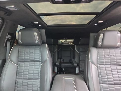 Certified 2026 Cadillac Escalade ESV Platinum Sport w/ LPO, ONYX Package AWD/4WD image 28