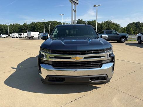 Used 2021 Chevrolet Silverado 1500 LT w/ Convenience Package II AWD/4WD image 9