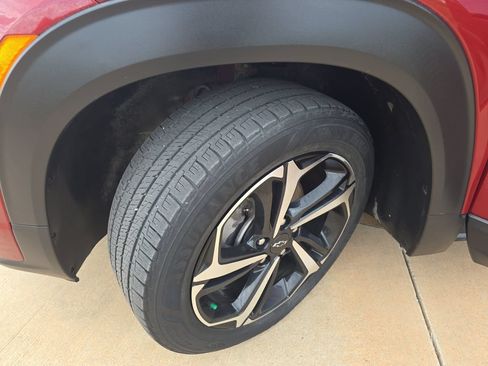 Used 2022 Chevrolet TrailBlazer RS w/ Sun and Liftgate Package FWD image 31