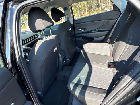 New 2026 Hyundai Elantra SE image 11