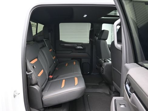 Used 2026 GMC Sierra 1500 AT4 w/ AT4 Premium Package AWD/4WD image 12