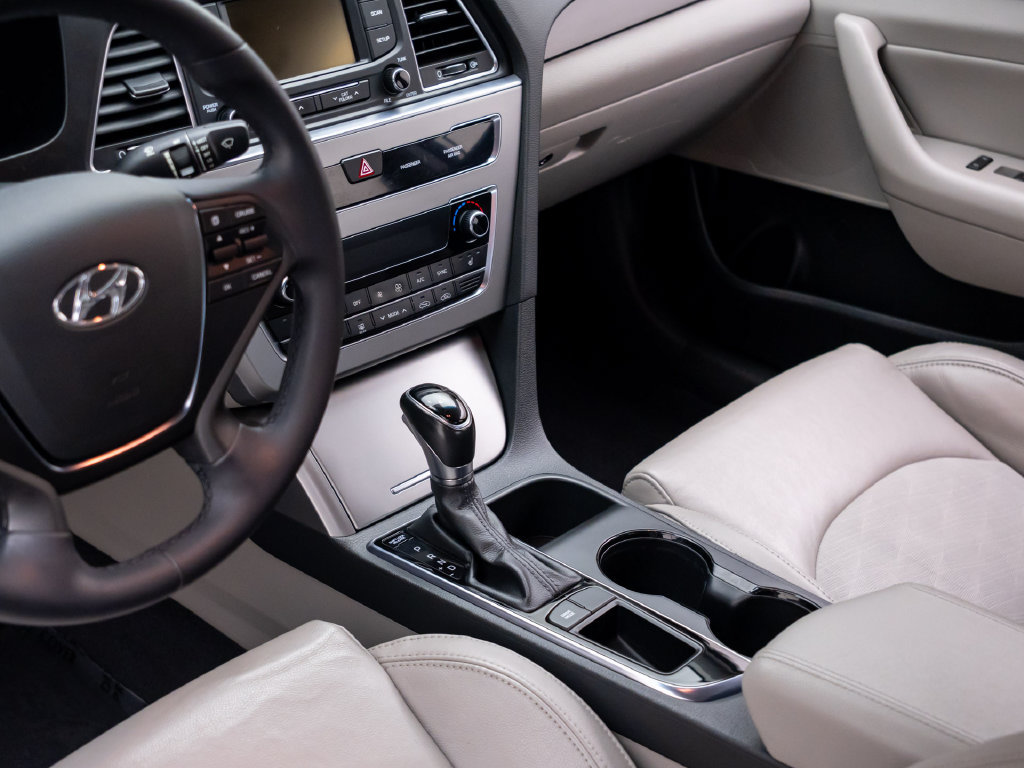 Used 2015 Hyundai Sonata Sport w/ Option Group 03 FWD image 11