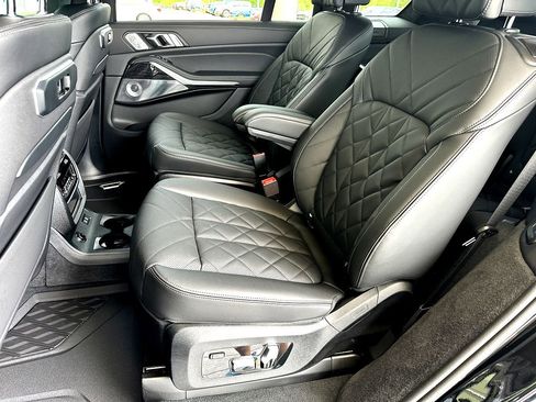 New 2026 BMW X7 xDrive40i w/ Executive Package image 14