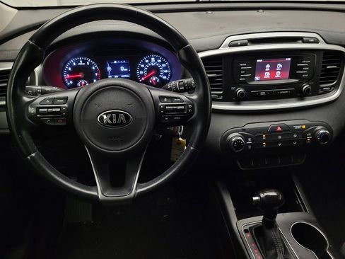 Used 2016 Kia Sorento FWD w/ LX Convenience Package image 22