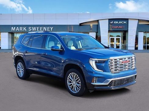 Used 2024 GMC Acadia Denali image 3
