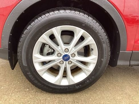 Used 2019 Ford Escape SE image 6