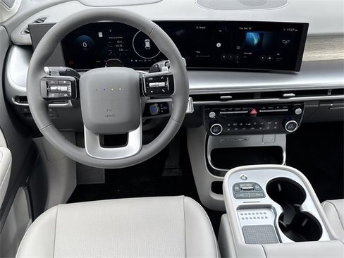 New 2026 Hyundai Ioniq 9 Limited image 17