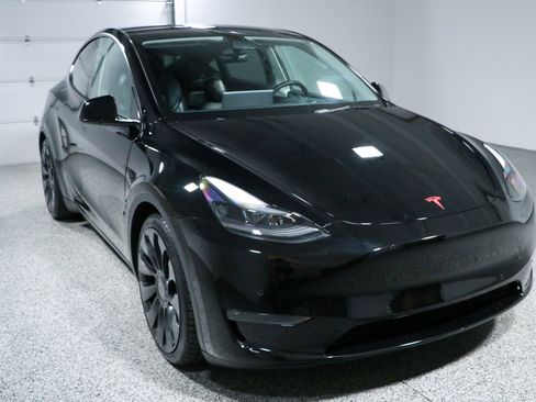 Used 2022 Tesla Model Y Performance AWD/4WD image 5
