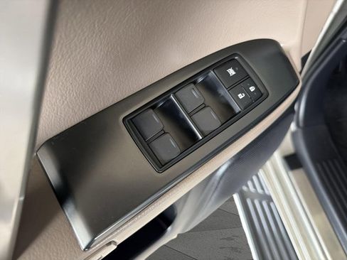 Certified 2023 Lexus GX 460 Premium AWD/4WD image 9