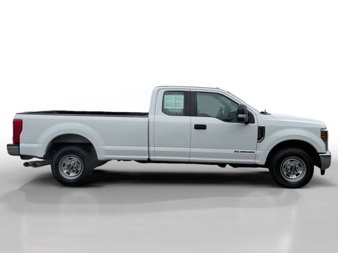 Used 2019 Ford F250 XL w/ XL Value Package image 6