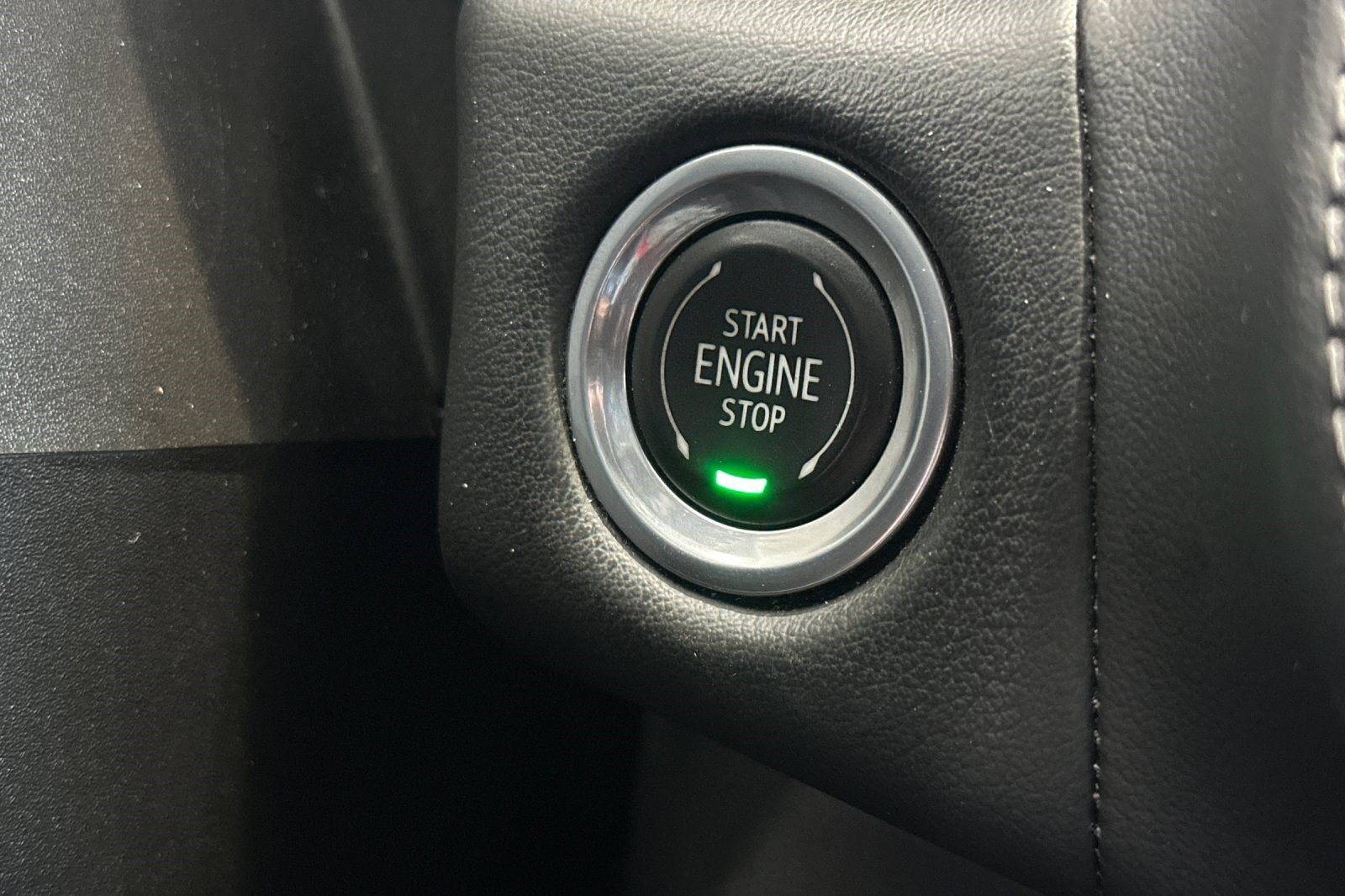 Used 2021 Chevrolet Tahoe Z71 w/ Luxury Package AWD/4WD image 29
