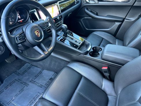 Used 2023 Porsche Macan image 4