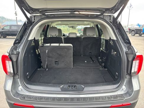 Used 2025 Ford Explorer Active w/ Active Comfort Package image 25