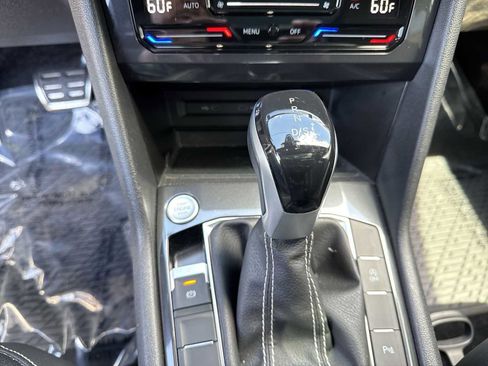 Certified 2023 Volkswagen Tiguan SE R-Line FWD image 29