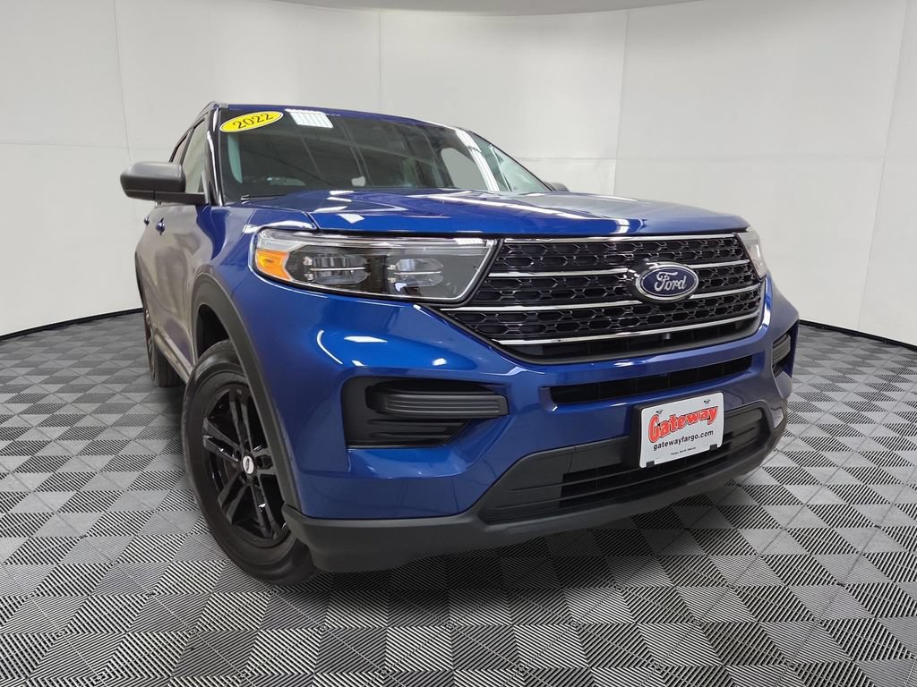 Used 2022 Ford Explorer XLT AWD/4WD image 2