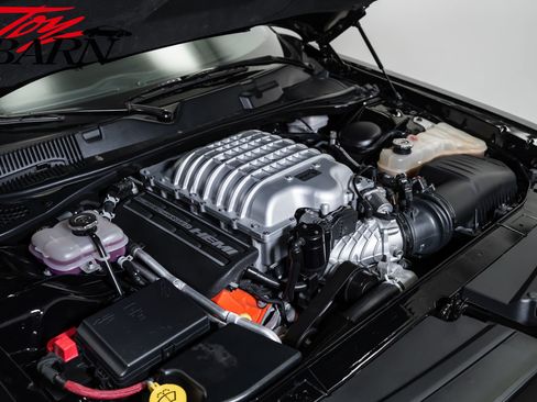 Used 2015 Dodge Challenger SRT Hellcat RWD image 45