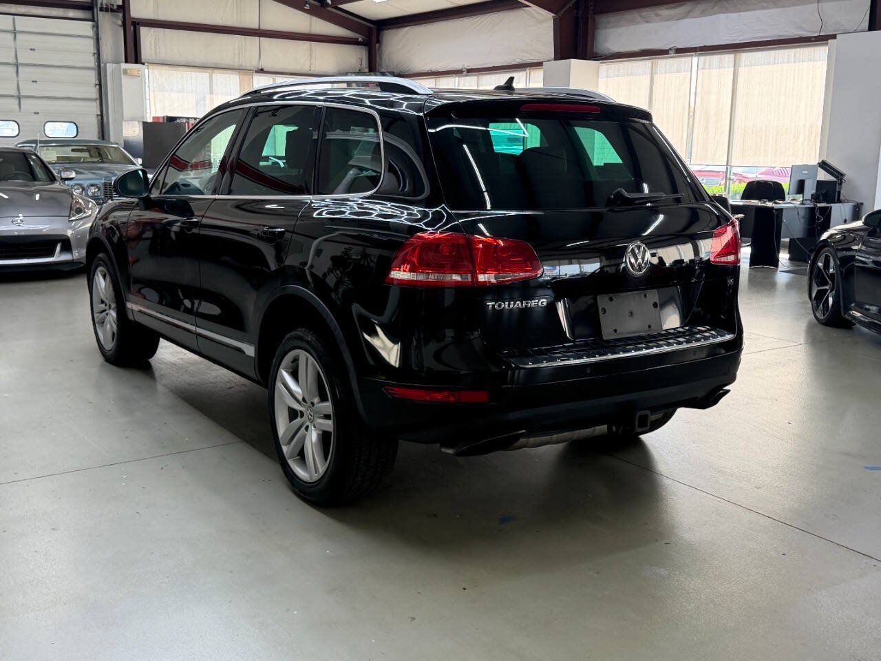 Used 2012 Volkswagen Touareg VR6 AWD/4WD image 4