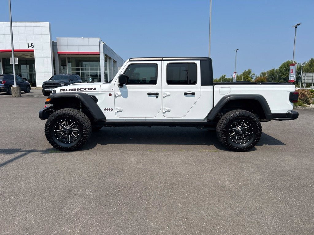 Used 2025 Jeep Gladiator Rubicon w/ Convenience Group AWD/4WD image 3