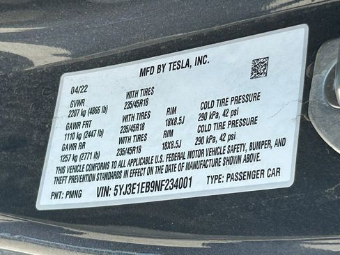 Used 2022 Tesla Model 3 Long Range AWD/4WD image 33
