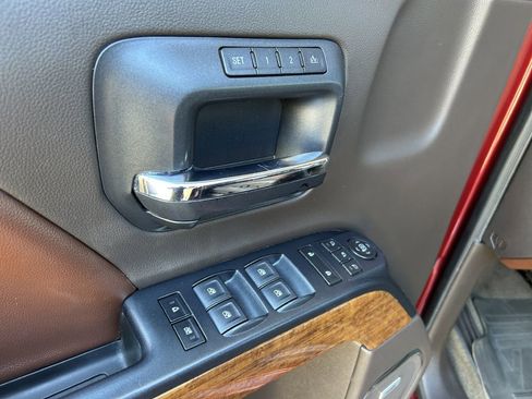 Used 2017 Chevrolet Silverado 1500 High Country image 4