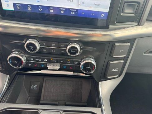 Used 2022 Ford F150 Lariat w/ Equipment Group 502A High image 23