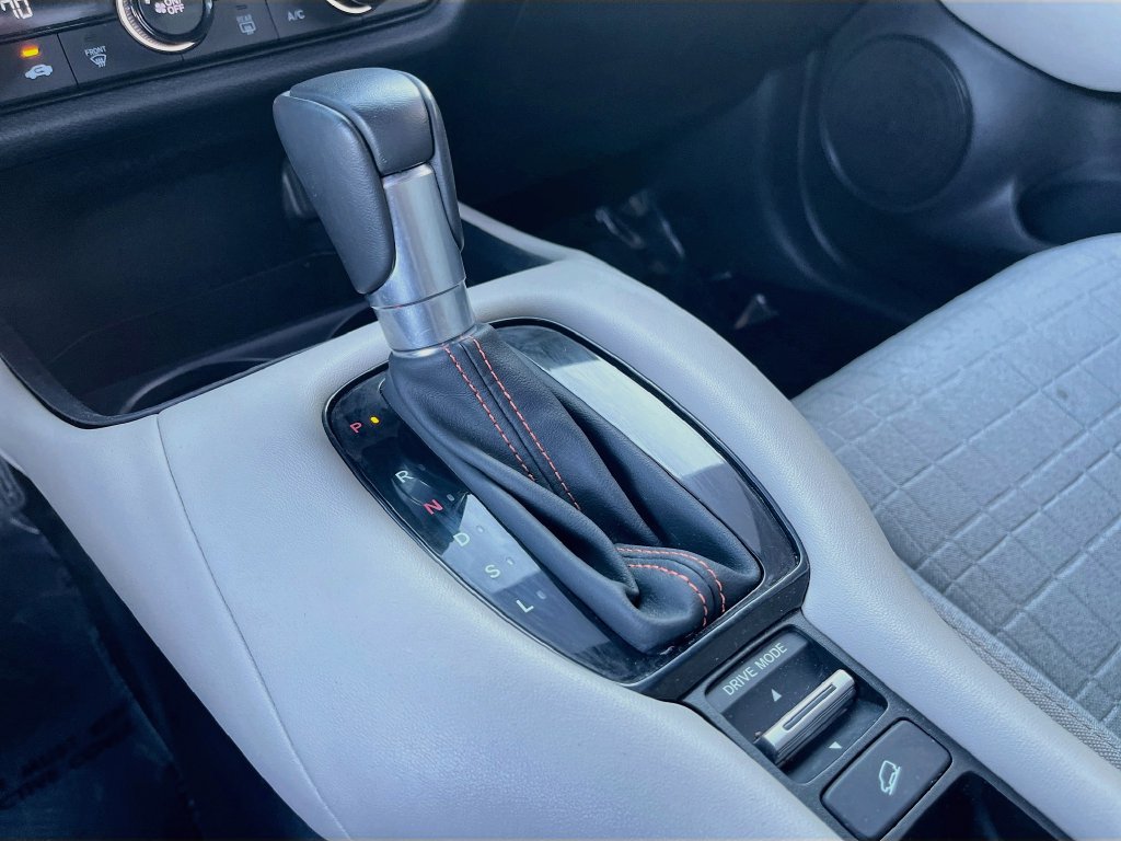 Used 2024 Honda HR-V LX image 16
