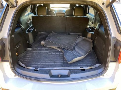 Used 2017 Ford Explorer Limited image 30