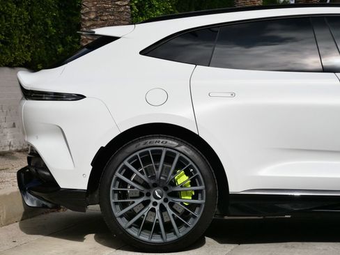 Used 2023 Aston Martin DBX 707 image 17