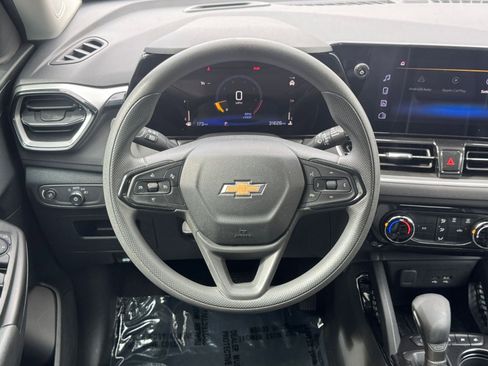 Used 2025 Chevrolet TrailBlazer LT image 27