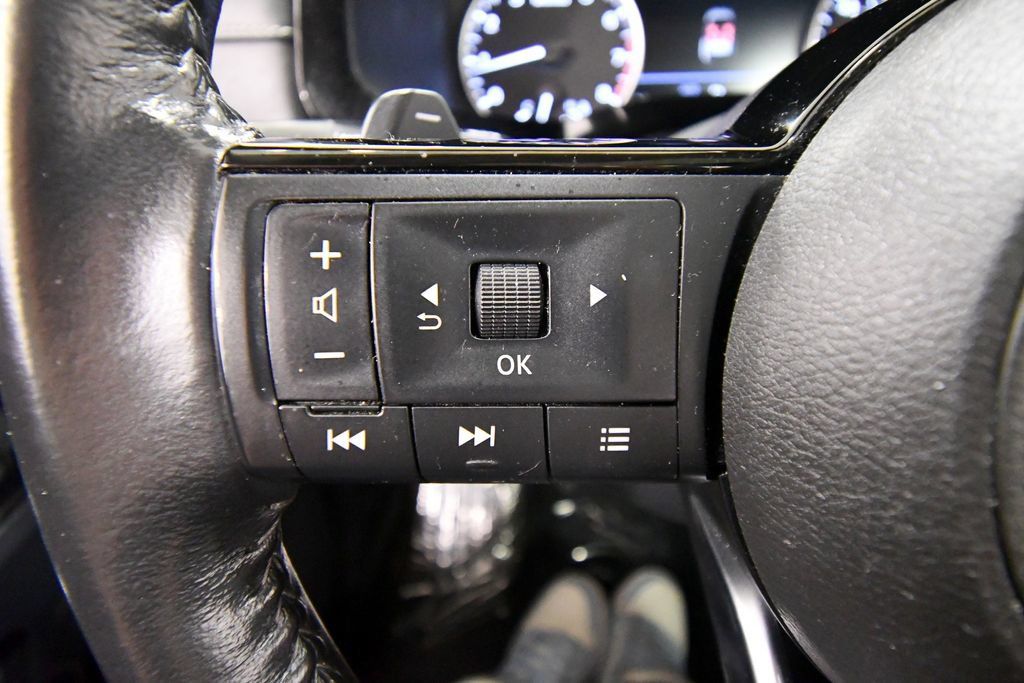 Used 2022 Nissan Pathfinder SV w/ SV Premium Package AWD/4WD image 21