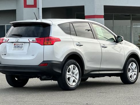 Used 2015 Toyota RAV4 LE image 2