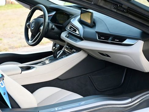 Used 2014 BMW i8 AWD/4WD image 28