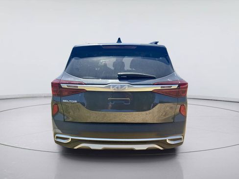 Used 2023 Kia Seltos EX AWD/4WD image 4