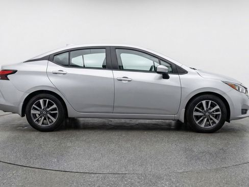 Used 2025 Nissan Versa SV image 11